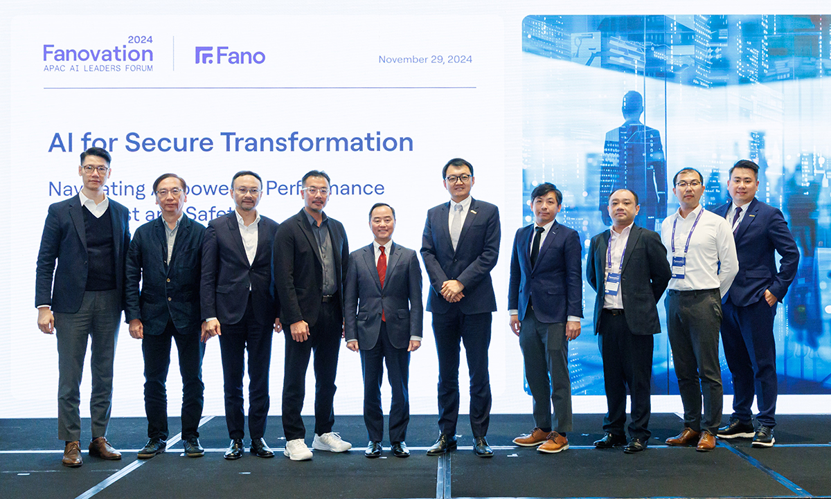 Ir Tony Wong, Commissioner for Digital Policy (5th left), in group photo with Dr Miles Wen, Co-Founder and CEO, Fano Labs (5th right) and other guests at the “Fanovation 2024 - APAC AI Leaders Forum”.