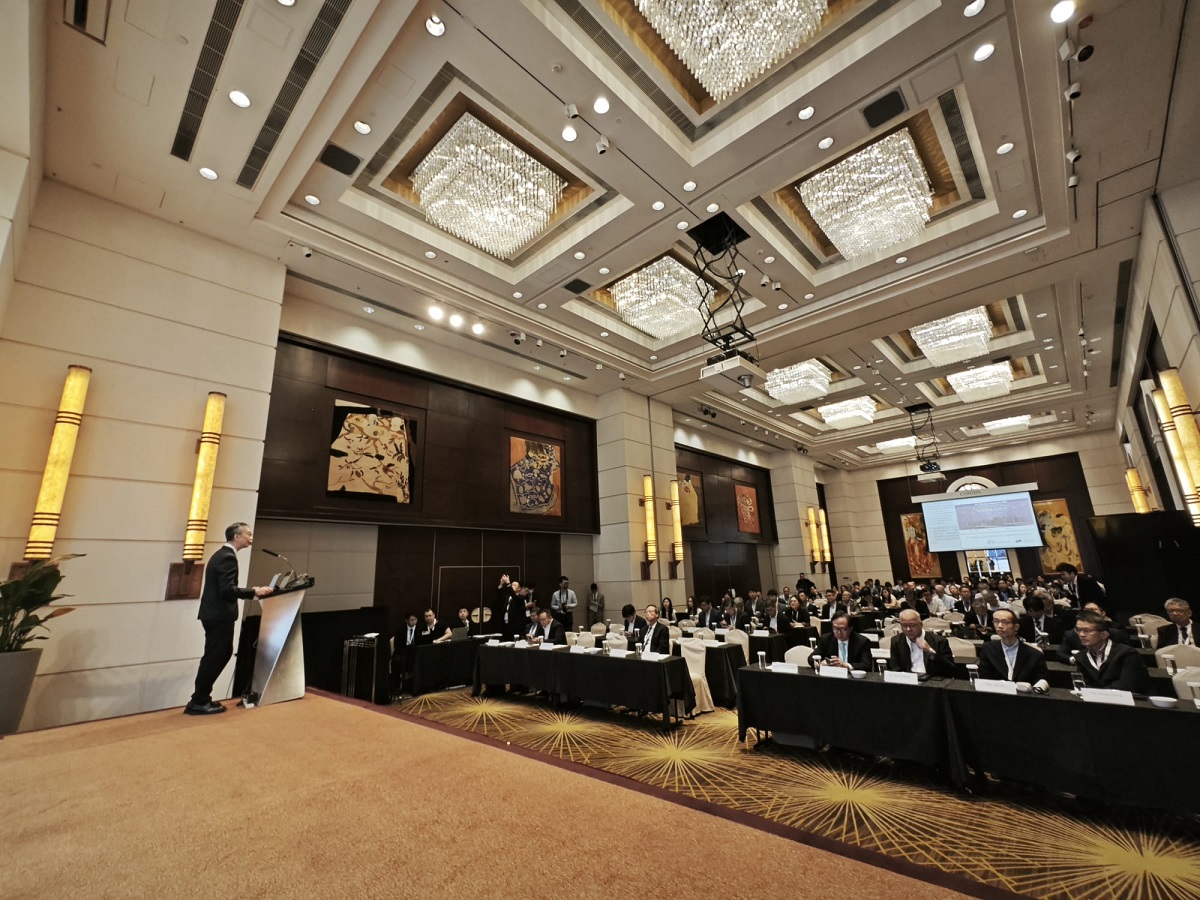 Mr Donald Mak, Deputy Commissioner (Data Governance), delivered a keynote opening at the “IET Wireless Symposium 2025”.