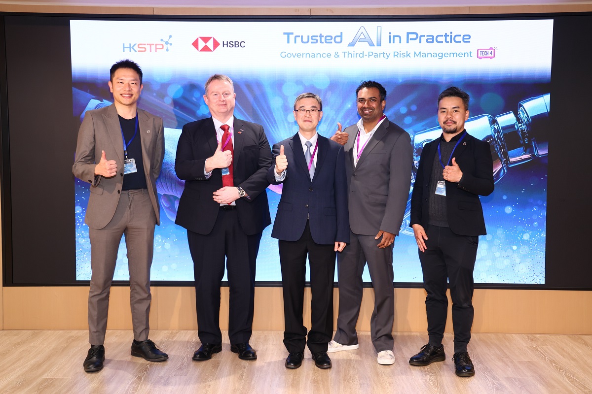 The Assistant Commissioner (Data Applications), Mr Brian Sun (centre), in group photo with the participants at the “Trusted AI in Practice: Governance & Third-Party Risk Management”.