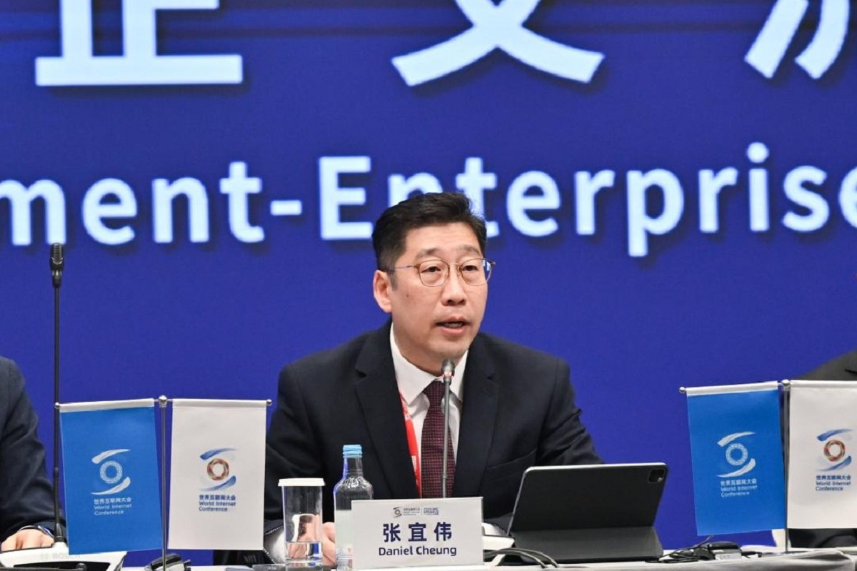 The Acting Commissioner for Digital Policy, Mr Daniel Cheung,  delivered speech at the Government-Enterprise Dialogue of 2026 World Internet Conference Asia-Pacific Summit.
