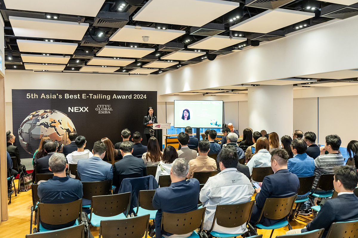 助理數字政策專員（內地及產業合作）胡曄女士於「第五屆 Asia’s Best E-Tailing Awards」致辭。